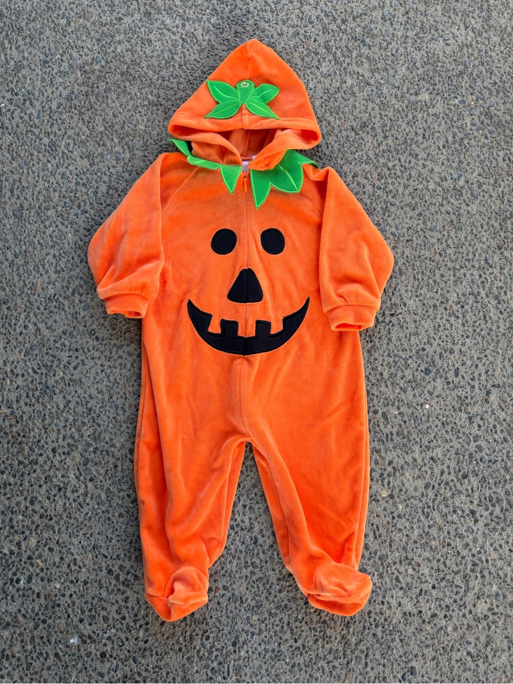 KRU Supplies Baby Pumpkin Hooded Velour Sleeper Costume 6-9 Months